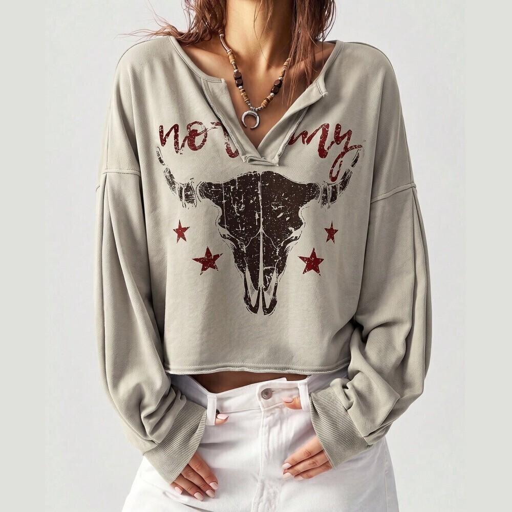 Gray Bull Skull Star Graphic Notched Neck Cropped Sweatshirt